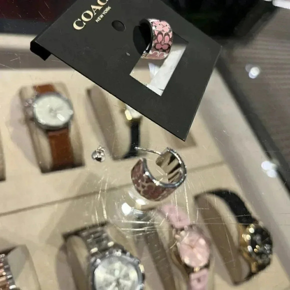 SIGNATURE HUGGIE EARRINGS (COACH C7770) - Picture 2 of 4